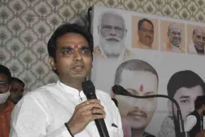 गोरखपुर: पंकज सिंह ने सपा सांसद पर कसा तंज, कहा- राष्‍ट्रगान भूल जाने वाले…