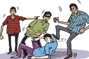 बांदा: बहन के साथ छेड़खानी का भाई ने किया विरोध, शोहदों पीटा, वीडियो वायरल