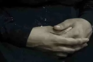 बागपत: दुष्कर्म पीड़िता की मां ने किया एसपी ऑफिस के बाहर आत्मदाह का प्रयास, जानें क्यों?