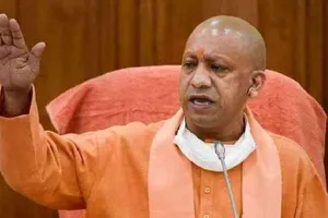 सीएम योगी ने अधिकारियों को दिया निर्देश, कहा- कोरोना प्रोटोकॉल के पालन में…