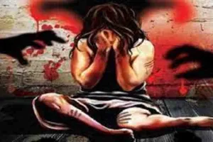 कानपुर: रिटायर्ड इंस्पेक्टर किशोरी से कर रहा था दुष्कर्म, मां ने रंगे हाथ दबोचा