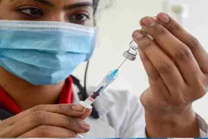 बांदा: कैसे रुकेगी तीसरी लहर, उड़ाई जा रही है कोरोना गाइडलाइन की जमकर धज्जियां