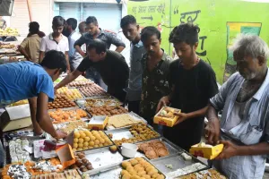 बरेली: रक्षाबंधन- बाजार में उमड़े खरीदार, कारोबार 10 करोड़ के पार