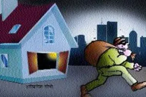 गदरपुर: चोरों ने घर से हजारों की नगदी और सामान किया पार
