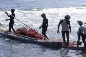 श्रीलंकाई नौसेना कर्मियों ने भारतीय मछुआरों पर किया पथराव, जाल को पहुंचाई क्षति