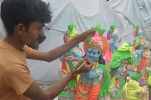 बरेली: अमृत विचार ने मूर्तिकारों का दर्द बताया, हम मिलकर दूर कराएंगे