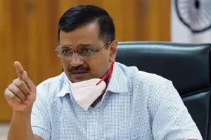 सीएम केजरीवाल ने हटाईं पाबंदियां, सोमवार से रात आठ बजे के बाद भी खुले रहेंगे बाजार