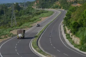 हल्द्वानी: बारिश से जिले के एक राज्य मार्ग और दो ग्रामीण मार्ग बाधित