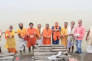 अयोध्या: कल्याण सिंह के निधन पर संत समाज और हिंदूवादी संगठनों में शोक की लहर, दी श्रद्धांजलि