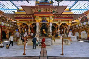 मथुरा: द्वारकाधीश मंदिर में फिर से होंगे आठों झांकियों के दर्शन