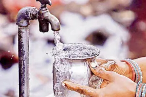 हल्द्वानी: जल निगम 20 घंटे बाद ठीक कर पाया टूटी पेयजल लाइन, पढ़िए पूरी खबर