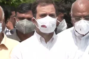 संसद में मचे घमासान को लेकर विपक्ष लामबंद, 11 दलों के नेताओं ने हस्ताक्षर कर जारी किया संयुक्त बयान