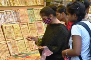 बरेली: चाइनीज नहीं, इस बार स्वदेशी राखियों से सजा बाजार