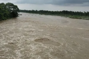 रामपुर: पहाड़ों पर हो रही लगातार वर्षा से कोसी में आया उफान