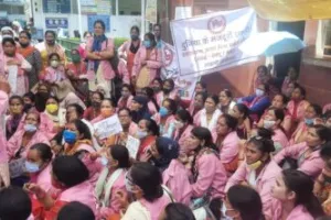 हल्द्वानी: सरकारी कर्मचारी का दर्जा देने समेत 12 सूत्रीय मांगों को लेकर किया प्रदर्शन