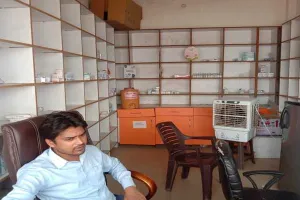 बाराबंकी: प्रधानमंत्री की मंशा पर बट्टा लगा रहा महिला अस्पताल जन औषधि केन्द्र