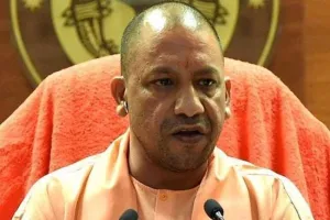 यूपी सरकार ने लिया कोरोना कर्फ्यू में ढील देने का फैसला, अब सिर्फ रविवार को साप्ताहिक बंदी