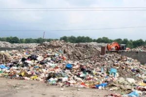 हल्द्वानी: कचरे के पहाड़ हो गए तैयार, कंपोस्ट प्लांट को अनुमति का इंतजार