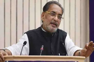 गौतमबुद्ध नगर: राधा मोहन सिंह ने की योगी सरकार की तारीफ, कही ये बड़ी बात