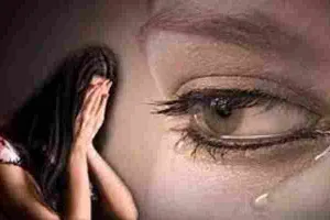 लखनऊ: युवक ने नशीला पदार्थ पिलाकर महिला से किया दुष्कर्म, दी ये धमकी