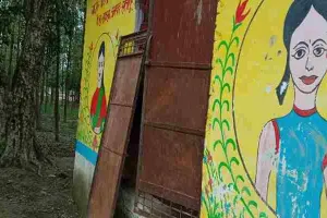 सीतापुर: कागजों पर पूरे, लेकिन हकीकत में अधूरे हैं कई सामुदायिक शौचालय