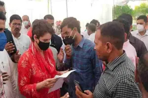 रायबरेली: प्रियंका गांधी ने कार्यकर्ताओं में भरा जोश, दिया जीत का मंत्र