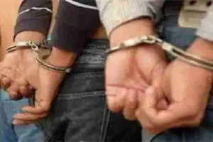 लखनऊ: एसटीएफ ने अन्तरराज्यीय शराब तस्कर गिरोह के दो सदस्यों को किया गिरफ्तार