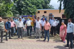 हल्द्वानी: मांगों को लेकर गरजे कर्मचारी, जमकर नारेबाजी