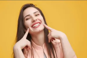 Skincare: ग्लोईंग स्किन के लिए सोने से पहले करें ये 3 जरूरी काम