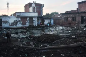 बरेली: मलिन बस्ती में गंदगी का अंबार, हाल बेहाल