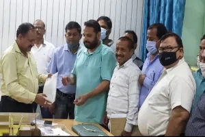 मुरादाबाद: वेतन भुगतान की मांग को लेकर किया प्रदर्शन