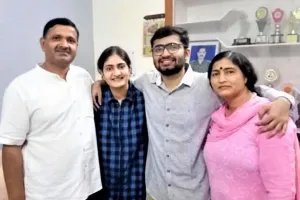 प्रखर ने आईएएस में 29वीं रैंक पाकर रामपुर का किया नाम रोशन