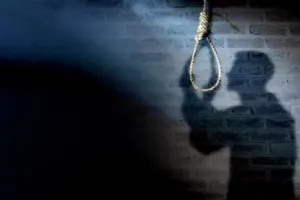 आत्महत्या का बढ़ा ग्राफ, आंकड़ा देख आप भी रह जाएंगे हैरान