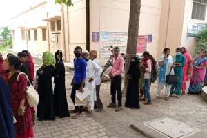 अमरोहा: वायरल फीवर का बढ़ता प्रकोप, अस्पतालों में लग रही मरीजों की लंबी लाइन