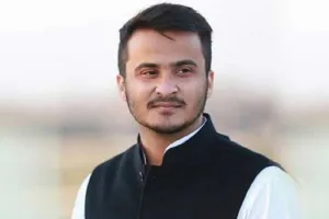 मुरादाबाद : कोर्ट पहुंचे भाजपा नेता आकाश सक्सेना से आजम खां के अधिवक्ताओं ने की जिरह