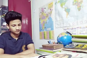 महज 14 साल की उम्र में मृगेंद्र राज ने किया बड़ा कारनामा, लिख डाली 250 से भी ज्यादा किताबें