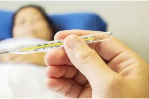 बरेली: सीबीगंज की लेबर कॉलोनी में कई लोग बुखार से पीड़ित