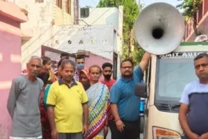 हल्द्वानी: कूड़ा गाड़ी में लगवाया लाउड स्पीकर, फिर बोले – मेयर और अधिकारियों को दिया है दीवाली गिफ्ट