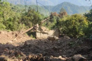 नैनीताल: आपका के बाद अब अपने घरों में रहने से डरने लगे है लोग…