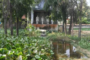 बरेली: महापुरुषों के पार्क की ऐसी बदहाली, अधिकारी झांके तक नहीं