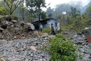 बागेश्वर-गिरेछीना मोटर मार्ग पर संकट, फिर से धंसने लगा