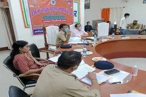 उन्नाव: जिलाधिकारी की अध्यक्षता में आयोजित हुई जिला सड़क सुरक्षा समिति की बैठक