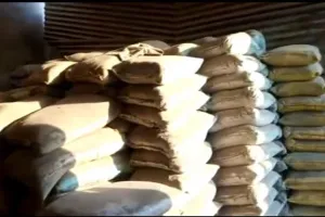 अयोध्या: नकली सीमेंट बनाने वाली फैक्ट्री का भंडाफोड़, एक आरोपी गिरफ्तार