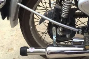 बरेली: परिवर्तित साइलेंसर लगाए सैकड़ों बुलट भर रही फर्राटा