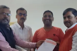 बरेली: गारमेन्ट-जूते पर जीएसटी दरों में 12 प्रतिशत तक बढ़ोतरी का विरोध शुरू