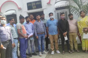 बरेली: ओम सांई एंक्लेव कॉलोनी को ध्वस्त करने के लिए बीडीए ने दिया नोटिस, लोगों ने बिल्डर पर मुकदमे के लिए दी तहरीर, बोले- हमारे साथ धोखा हुआ