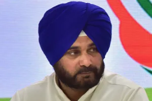 सिद्धू ने फिर उठाई पंजाब पुलिस प्रमुख और महाधिवक्ता को बदलने की मांग