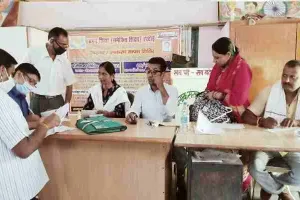 हरदोई: उपकरण देने के लिए दिव्यांग बच्चों का हुआ परीक्षण