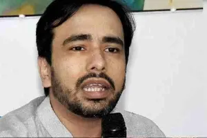 यूपी चुनाव: जयंत व प्रियंका के एक जैसे चुनावी वादे, जानें क्या दोनों में समानता