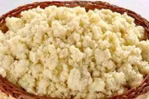 लखनऊ: आलू व शकरकंद मिलाकर बेच रहे थे खोया, ऐसे हुआ खुलासा